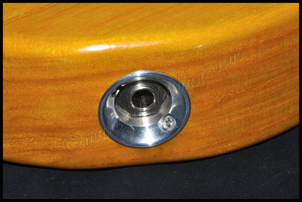 Detalle del trabajo en el taller AP Luthier