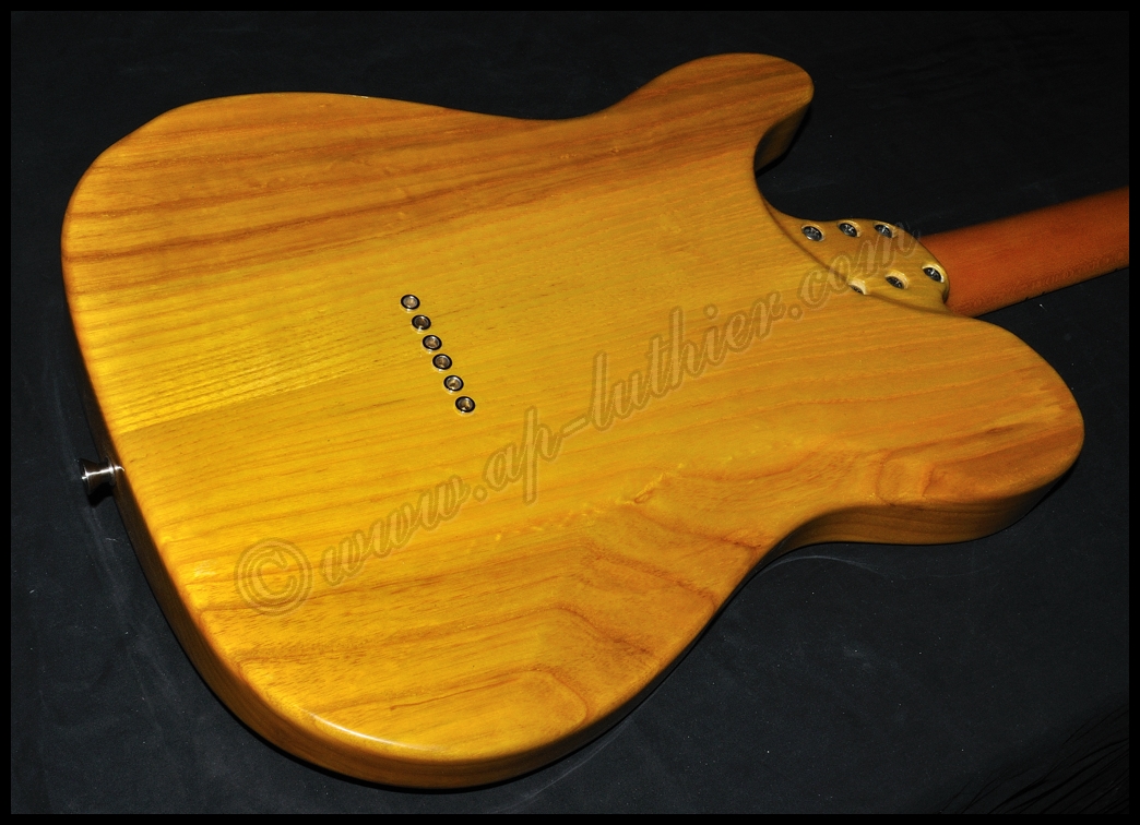 Detalle del trabajo en el taller AP Luthier