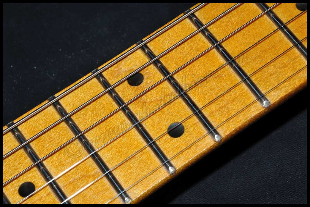 Detalle del trabajo en el taller AP Luthier